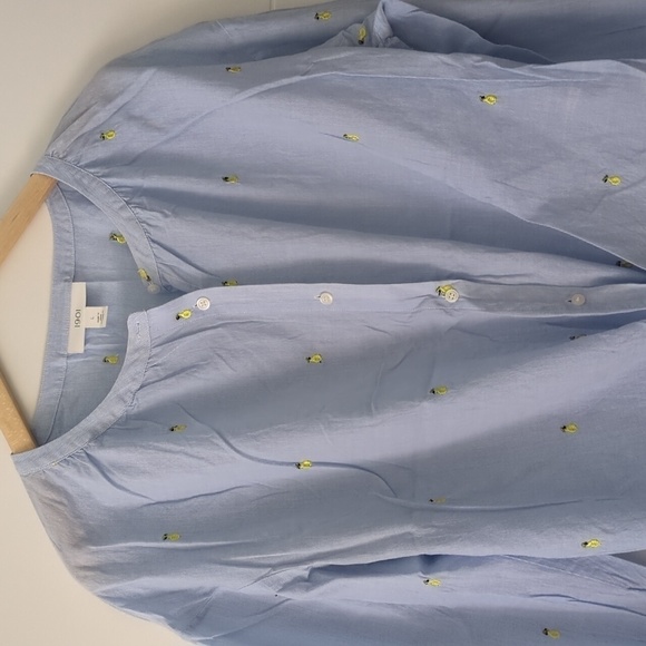 1901 lightweight cotton button down blouse with pear embroidered print - Picture 2 of 8